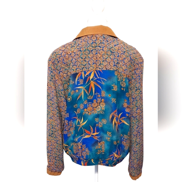 Vintage Bomber Jacket - Picture 4 of 8